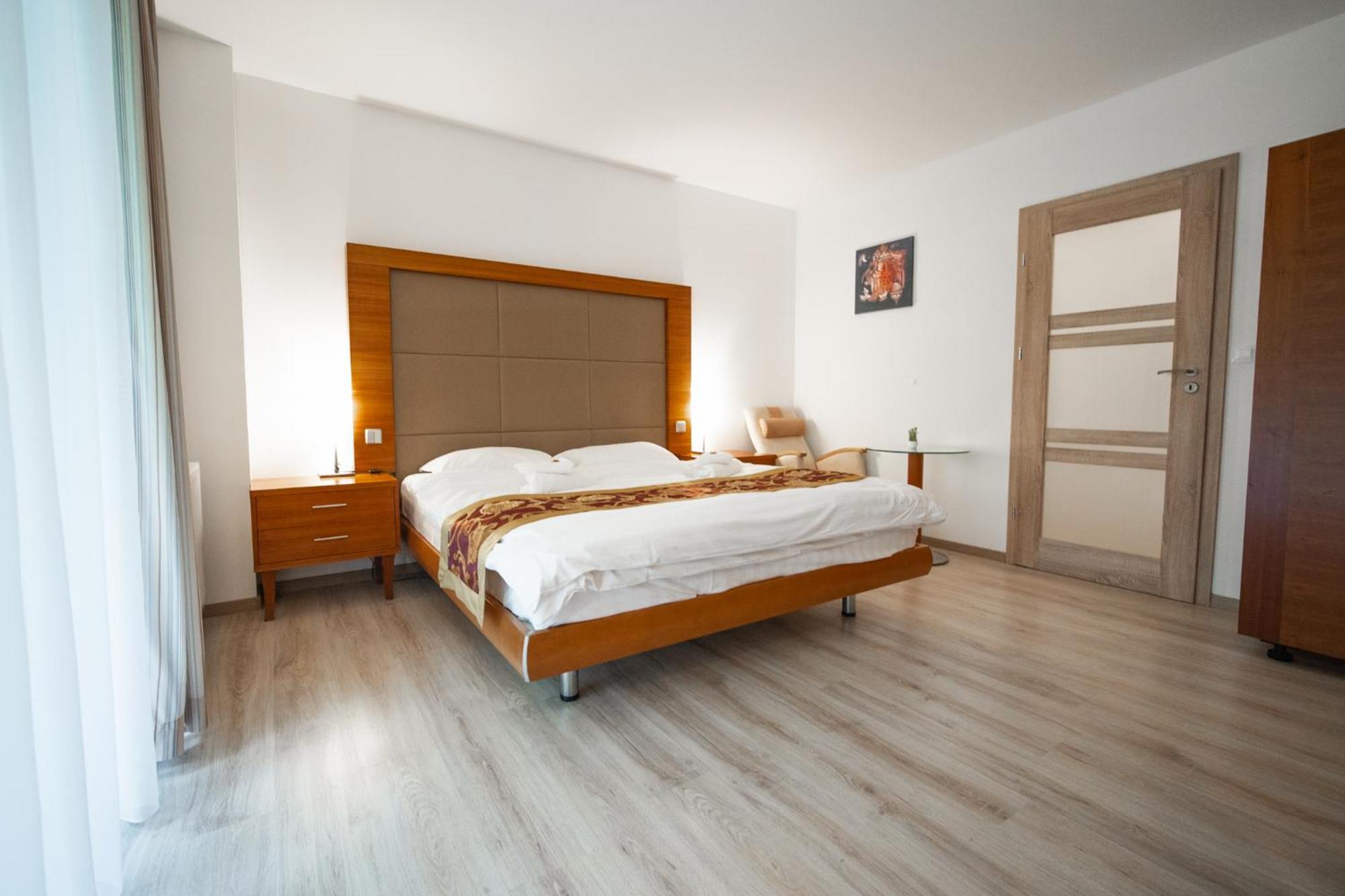 Cottage Forest Wellness Muna Hradec Exterior foto